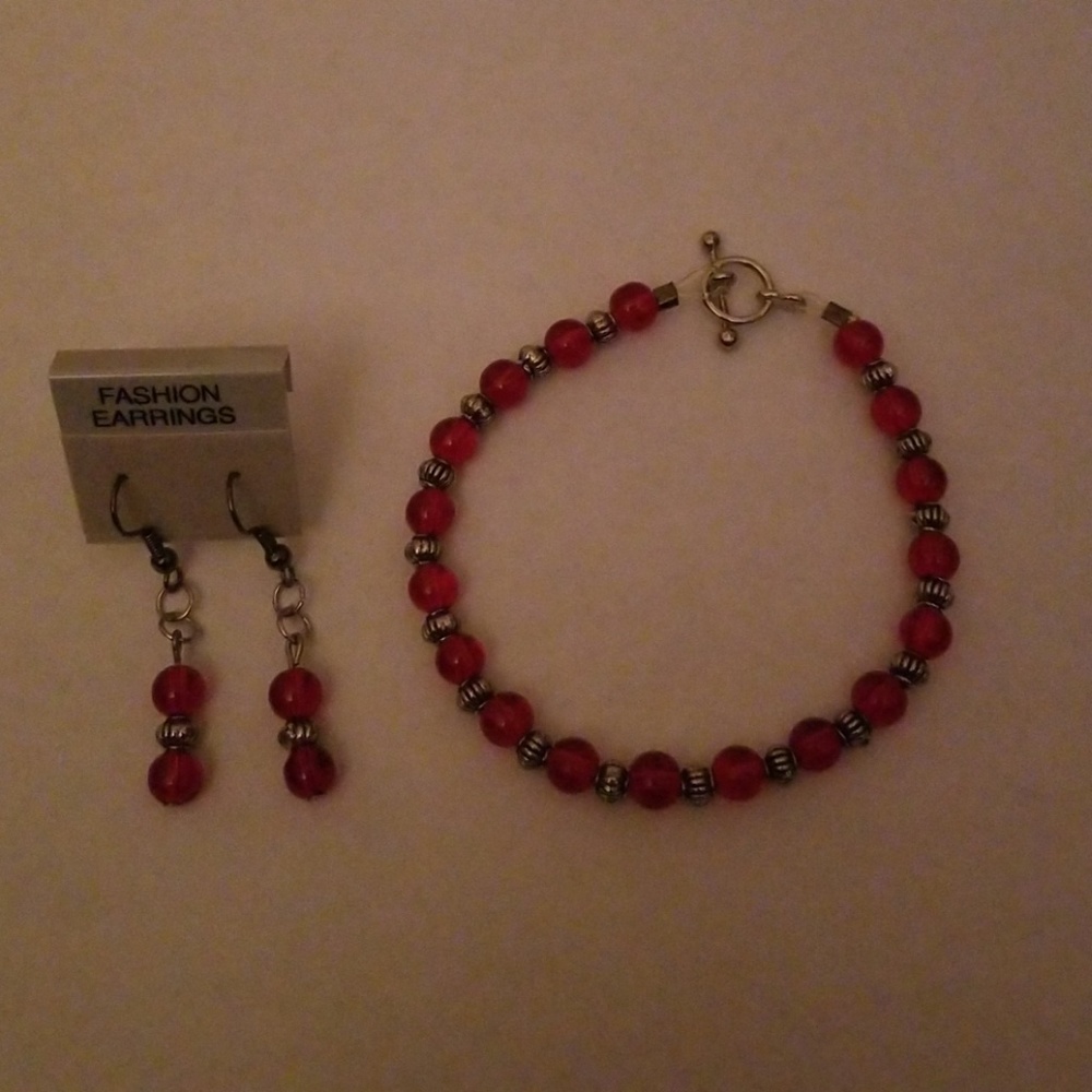 Red and silver set